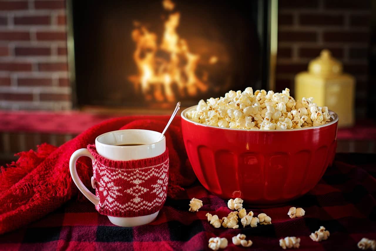 How To Throw A Holiday Movie Party